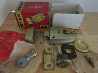 Antique Vintage Deco Era Yale Dead Bolt Door Lock Cast Iron With Brass 040 Nos