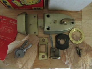 Antique Vintage deco era YALE Dead Bolt Door Lock Cast Iron With Brass 040 NOS 2