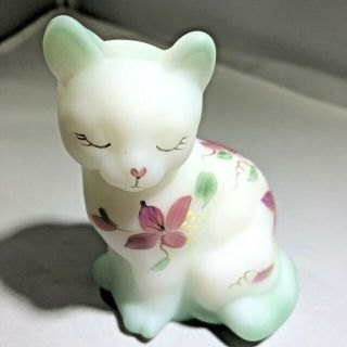 Fenton Hand Painted Cat White Satin Flowers Signed Pre Owned