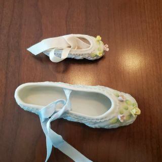 Vuntage Enesco Ballerina Slipper Shoes 1983 Porcelain China Flowers