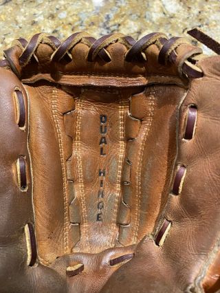 Vintage “The A2000” WILSON Leather Baseball Glove Made In The USA 3