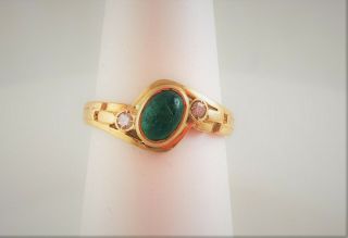 Antique 18 Karat Gold With 1/3 Carat Cabochon Emerald And Diamonds Ring