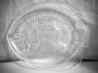 Clear Glass Fish Plate - - No Mark,  8.  5 " X 8.  25 "