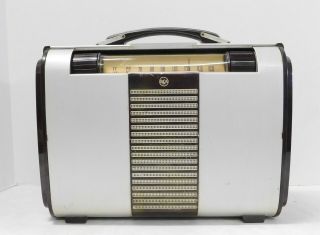 Vintage 1948 Rca Portable Am Broadcast Radio Model 8bx6 " Globetrotter "