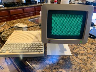 Apple Iic Vintage Computer With Monitor And Stand