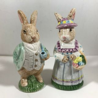 Ceramic Easter Peter Rabbit Couple Salt Pepper Shakers