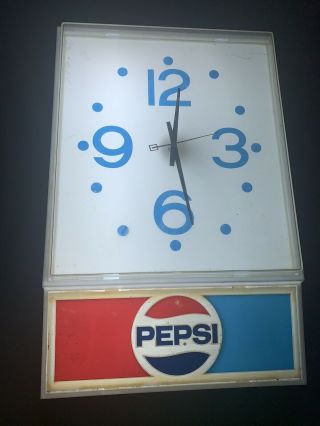 Vintage Pepsi Cola Clock Soda Advertising Wall Light Up Sign 1978