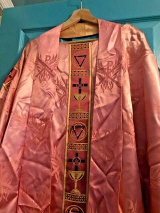 GORGEOUS VINTAGE CATHOLIC PRIESTS PINK ROSE & GOLD BROCADE CHASUBLE & STOLE 3