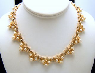 Vintage Crown Trifari Necklace Faux Pearl Rhinestone Gold Tone Elegant Design