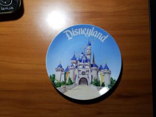 Vintage Walt Disney World Castle 6.  5  Decorative Plate Disneyland Park
