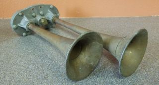 Vintage Delco Military Dual Air Horns Army Hummer Olive Drab Delco Remy 7526286