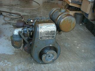 Vintage Wisconsin Motor Engine Model Akn 2 7/8 X 2 3/4