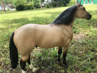 Traditional Breyer Horse Bucksin Stallion