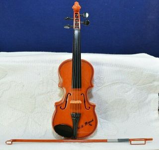 Miniature Playing Cello Musical Instrument Battery Operated Mozart Music Violin