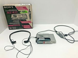 Vtg Sony Md Walkman Mz - R37 Minidisc Play/rec With Remote,  Disk,  Headphones,  Box