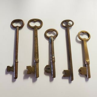 5 Vintage Brass Or Copper Solid Barrel Skeleton Keys 2.  75 