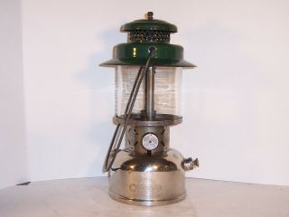 Vintage Coleman lantern,  model 237 Kerosene,  1950 ' s, 2