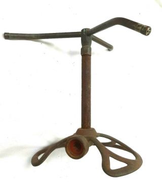 Vintage Quirky Unbranded Sprinkler - for the eccentric lawn 2