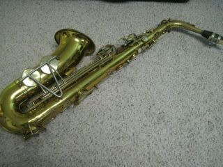 Vintage King Cleveland Saxophone Model 613 With Hard Case Nr