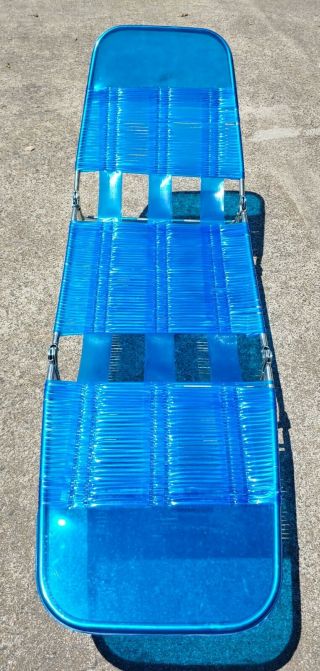 Vintage Blue Folding Lawn Chaise Lounge Chair Vinyl Plastic Tube Aluminum