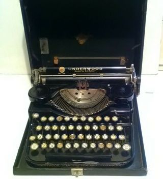 Vintage 1927 Underwood 4 - Bank Portable Typewriter W/case