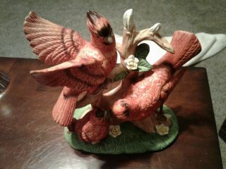 Vintage 3 Red Cardinals Birds Figurines On Branch Mother Feeding Baby Porcelain