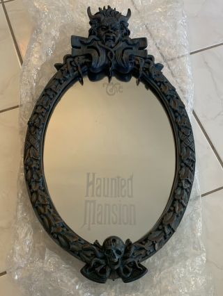 Disney Haunted Mansion Motion - Activated Mirror With Hitchhiking Ghosts Rare 2004