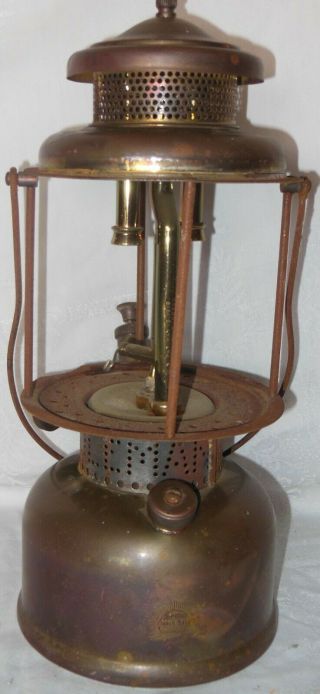 Antique Vintage Brass Tone Coleman Quick Lite Double Mantle Lantern W Fuel Pump