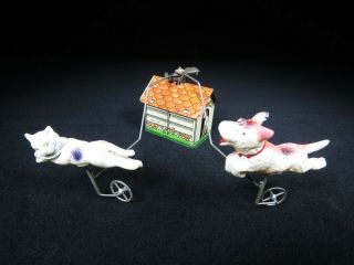 Vintage Japan Tin & Celluloid Wind Up Dog Chasing Cat Toy Near