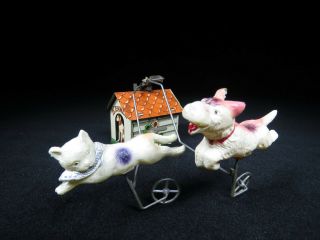 VINTAGE JAPAN TIN & CELLULOID WIND UP DOG CHASING CAT TOY NEAR 3