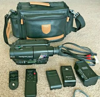 Sony Ccd - Tr83 Ntsc 8mm Video8 Handycam Camcorder W Remote Vintage