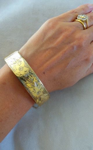 Vintage 1980s 22ct Gold Plated Bangle.  Hallmarked.