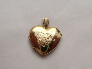 Vintage Solid 9ct Gold Floral Heart Photo Locket Pendant 2.  2 Grams