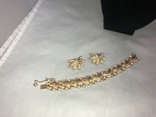 Vtg.  Crown Trifari Demi Clear Rhinestone & Gold Tone Flowers Bracelet & Earrings