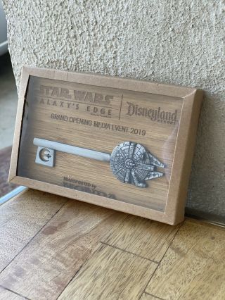 Star Wars Galaxy’s Edge Opening - Media Event Key - Limited Edition 3