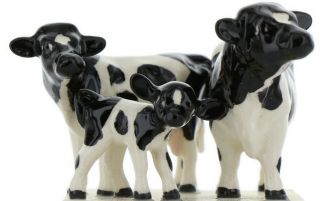 Hagen Renaker Miniature Holstein Bull,  Cow And Calf Ceramic 3 Piece Figurine Set