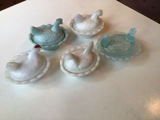 Set Of 5 Vintage Small Miniature Hen On A Nest Collectibles