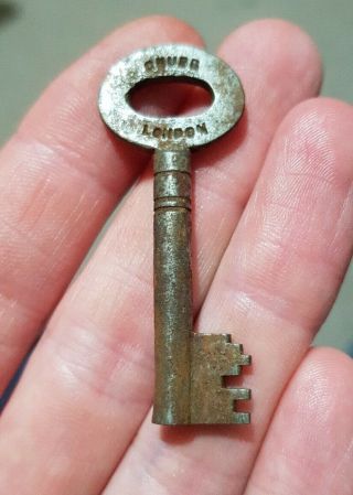 Old Antique Vintage Keys Chubb London Padlock Door Box Rustic Decor Furniture