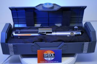 ✅new Star Wars Galaxys Edge Rey Legacy Lightsaber W/36 " Blade And Stand