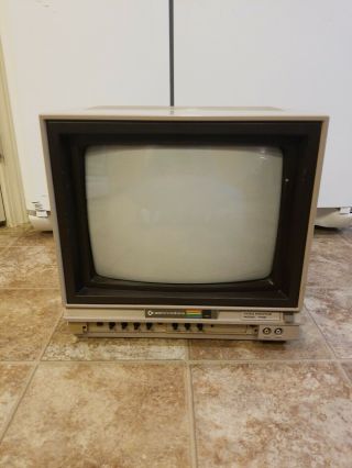 Vintage 1984 Commodore 1702 Video Monitor - Powers On Retro Gaming Monitor