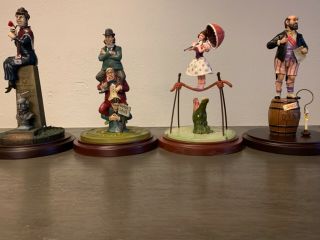Disney Parks Haunted Mansion Stretching Portrait Figurines Complete Set Of 4 Mib
