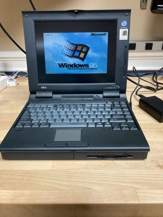 Vintage Fujitsu Lifebook 400 Laptop Pentium 120mhz 72mb Ram 1gb Hdd Windows 95