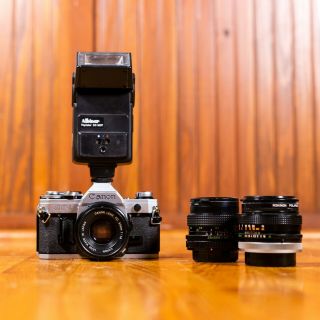 Canon Ae - 1 Program 35mm Slr Film Camera With 3 Lenses & Vintage Albinar Flash