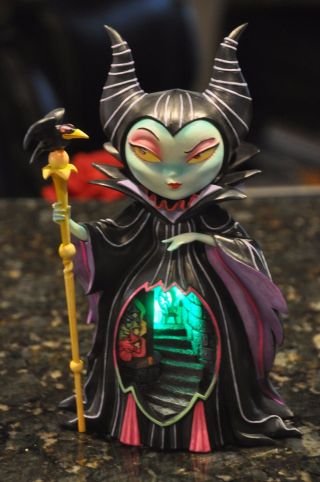 D23 Expo 2017 Disney Miss Mindy Sleeping Beauty Maleficent Light Up Figurine