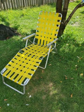 Vintage Aluminum Webbed Folding Chaise Lounge Chair Adjustable Yellow white 1970 2