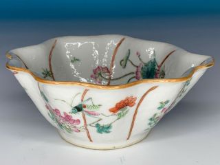 Great Chinese Qing Period Famille Rose Porcelain Antique Leave Shape Bowl