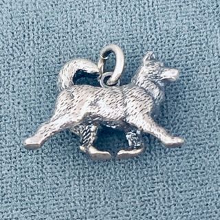 Vintage Sterling Silver Husky Dog Charm Pendant.  Old Stock
