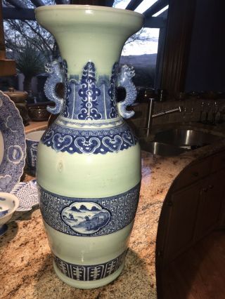 ANTIQUE CHINESE BLUE AND WHITE PORCELAIN VASE WITH DRAGON HANDLES 2