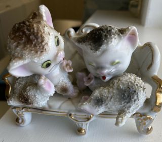 Vintage Gold Trim Kittens Cats On A Couch Porcelain Figurine Japan Kitties Rare