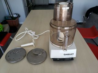 Vintage Cuisinart Dlc - 7e Food Processor With Accessories